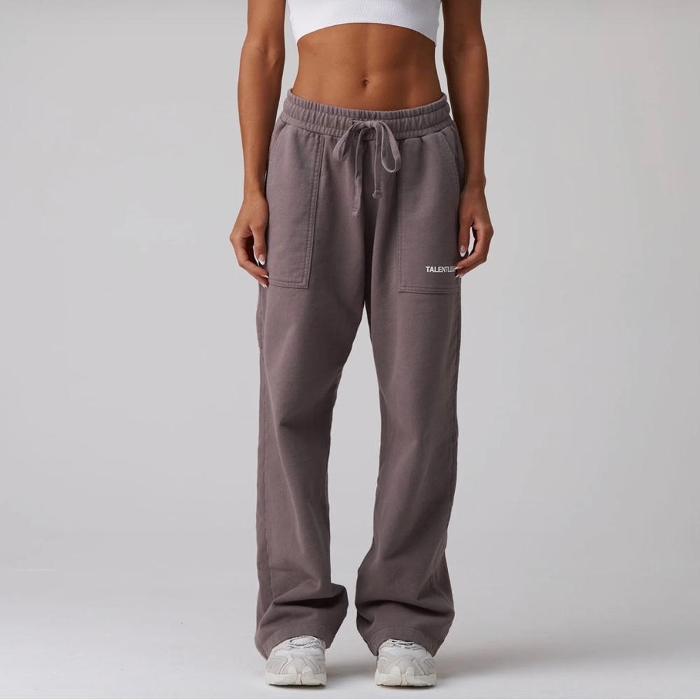 TALENTLESS Carpenter Sweatpants Womens